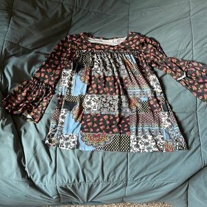 Poly/spandex 3/4 ruffle sleeve top